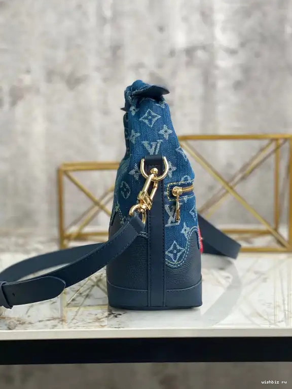 WIS VUITTON CRUISER LOUIS JAPANESE 0426